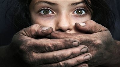 القبض على عامل تعدى جنسيًا على طفلة مضطربة نفسيًا في المنوفية