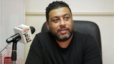 محمد جمعة يروج لمسرحية “علاء الدين”.. واليوم بدء العرض فى مصر