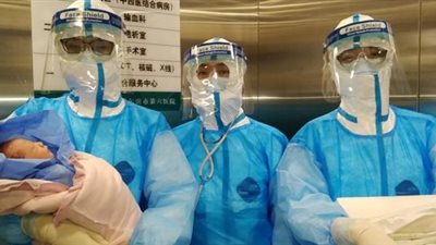 تسجيل إصابة أصغر طفل بـ”فيروس كورونا” ومخاوف من انتقاله من الأم للجنين