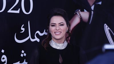 بتول بني تكشف تفاصيل ألبومها الأول بعد خلع الحجاب (صور)