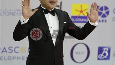 شاهد كيف غير “باور فاميلي” شكل “ميرفت وعلاء” في “جاءنا البيان التالي” (صورة)