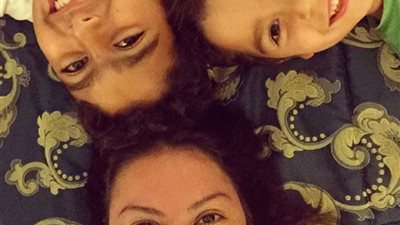 لقاء الخميس عن الأمومة: “بعد صراع نفسي كبير وصلت إن نجاحي هو نجاح ولادي” (صور)