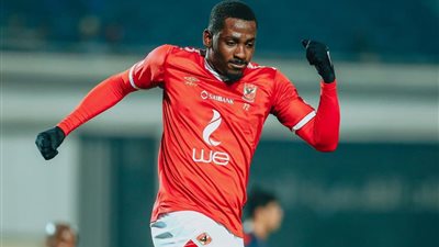 الأهلي يسجل الهدف الثاني في شباك المصري عن طريق أجايي
