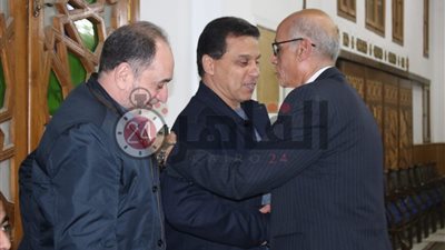 حسام البدري يحرص على تقديم واجب العزاء في والدة الإعلامي كريم خطاب (صور وفيديو)