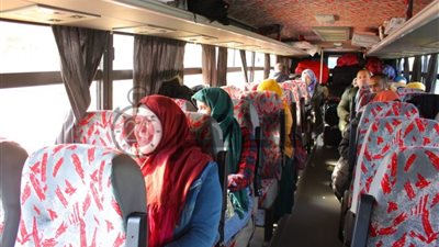 لحظة مغادرة العائدين من ووهان الصينية الحجر الطبي في مطروح (صور)