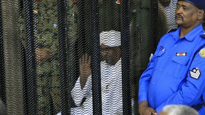 وفد من المحكمة الجنائية الدولية يصل السودان لبحث تسليم عمر البشير