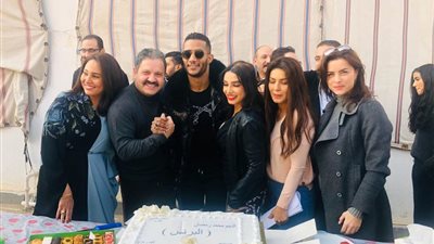 مصدر من فريق عمل “البرنس” يوضح حقيقة خروج محمد رمضان من السباق الرمضاني 2020