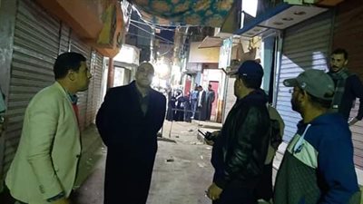 إخلاء عقار بعد انهيار جزء منه دون وقوع خسائر في الأرواح (صور)