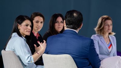 المشاط: لا يمكن تحقيق التنمية الشاملة دون المشاركة الإيجابية من المرأة (صور)