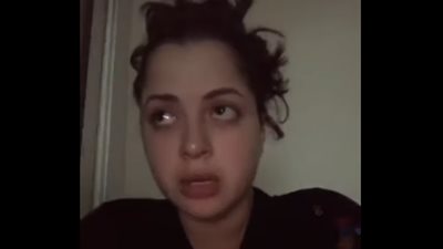 أول تعليق من منى فاروق عقب قرار الانتحار: أنا في صراع أكمل حياتي صح (صورة)