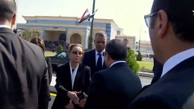 أول ظهور لسوزان مبارك في جنازة الرئيس الأسبق بمسجد المشير