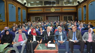 “التعليم” تفجر مفاجأة حول الاستعانة بمعلمي التعاقدات المؤقتة 2019 للتدريس بالوزارة (فيديو)