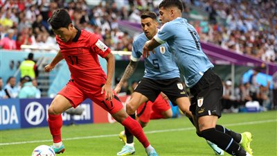 التعادل السلبي يحسم الشوط الأول من مباراة أوروجواي وكوريا الجنوبية في كأس العالم 