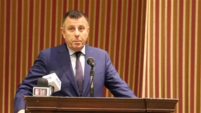 انطلاق فاعليات ورشة التدريب العالمية لجراحات العمود الفقري بطب عين شمس اليوم