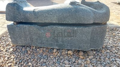 بدء ترميم تابوت ضخم من الجرانوديوريت بمتحف مسلة سنوسرت بالمطرية | صور 