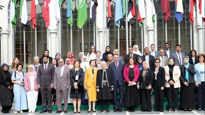 نقيب التمريض تشارك في إطلاق الاستراتيجية العربية الاسترشادية للنهوض بمهنتي التمريض والقبالة 