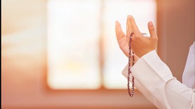 أدعية يوم الجمعة للنفس.. اللهم لا تغلق بابك بوجهي