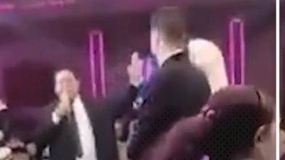 كسر قلب العروسة.. زوج يطلق زوجته بالثلاثة خلال حفل زفاف ابنته في دمياط | فيديو