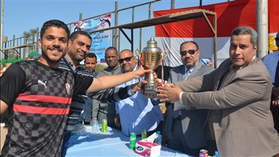 نائب رئيس جامعة الأزهر للوجه القبلي يشهد ختام دوري كرة القدم الخماسية بفرع أسيوط