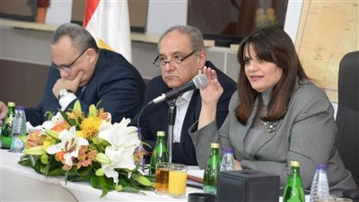 بحضور وزيرة الهجرة.. المصريون بالسعودية يطالبون بصندوق وتأمين طبي للعمالة المصرية