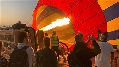 سماء الأقصر تشهد تحليق 37 رحلة بالون على متنها 740 سائحًا