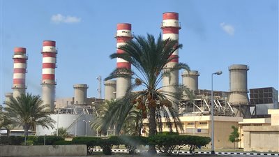 البيئة: ربط محطة كهرباء كفر البطيخ وشركة أسيوط لتكرير البترول بمنظومة الرصد الإلكترونية للانبعاثات | صور 