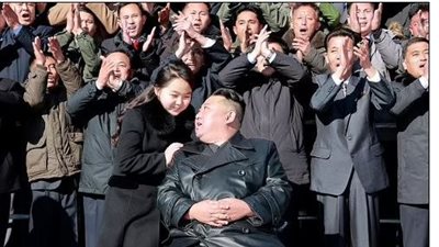 هل تحكم من بعده؟.. ظهور ابنة زعيم كوريا الشمالية للمرة الثانية خلال تجارب صاروخية والتلويح بالنووي