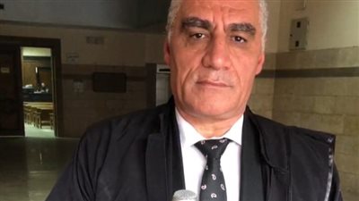 تأجيل محاكمة بائع أحذية تخلص من شريكه حرقًا بعدما ضبطه في وضع مخل مع زوجته ببنها | بث مباشر