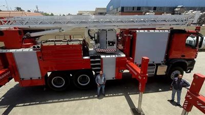 حريق في كرفانات وسيارة ميكروباص بالعاصمة الإدارية الجديدة.. والحماية المدنية تسيطر دون خسائر بشرية