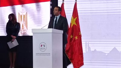 رئيس صندوق مصر السيادي يعرض الاستثمار في الطاقة والتعليم على رجال الأعمال الصينيين
