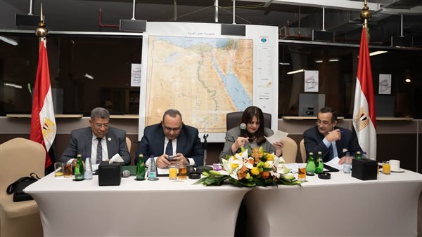 لقاء وزيرة الهجرة