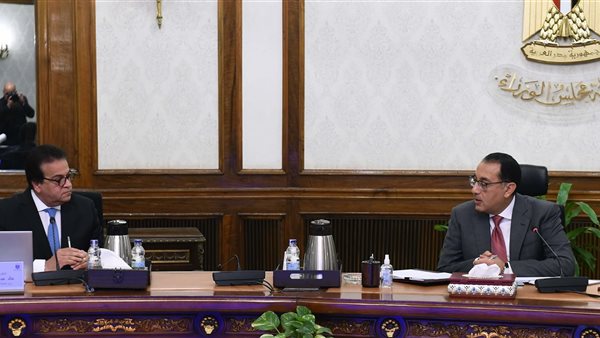 وزير الصحة مع رئيس