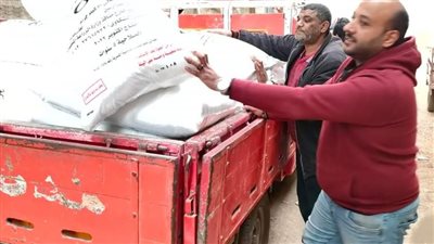 ضبط سيارة محملة بكميات من الأسمدة الزراعية محظور تداولها ببني سويف