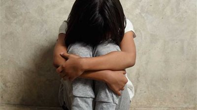 صرخات طفلة ومحاولة اغتصاب.. تفاصيل اتهام شخص بقتل قريبته في قنا