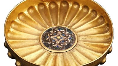 إناء ذهبي مجوف.. المتحف المصري بالتحرير يعرض قطعة أثرية من 1040 قبل الميلاد 