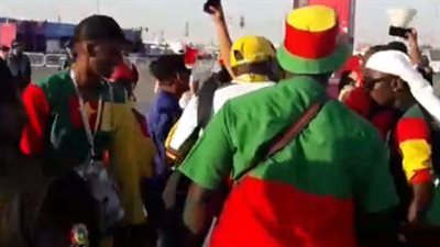 احتفالات ورقص جماهير الكاميرون عقب التعادل مع صربيا في كأس العالم | بث مباشر