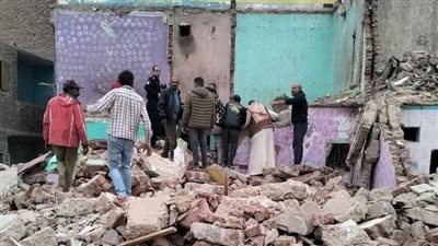 استخراج جثة شاب من أسفل العقار المنهار بـ إمبابة 