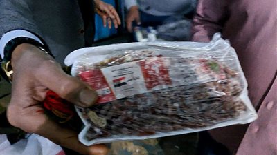 ضبط نصف طن لحوم ودواجن منتهية الصلاحية وغير صالحة للاستهلاك الآدمي بالأقصر