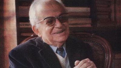 أنقذوا مقبرة يحيى حقي.. ابنة الأديب الراحل تطالب بعدم إزالة مقبرة والدها بالسيدة عائشة | بث مباشر