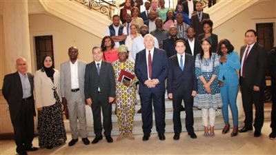  وزير الزراعة يسلم 23 متدربًا من 18 دولة إفريقية شهادات البرنامج التدريبي حول التغيرات المناخية