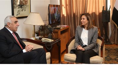 وزيرة الثقافة تستقبل سفير العراق لبحث سبل التعاون المشترك