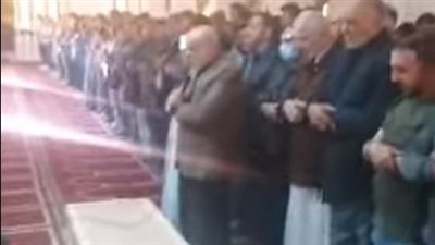بمشاركة المئات.. تشييع جثمان طالب بدمياط توفى بأزمة قلبية أثناء دراسته بروسيا | بث مباشر 