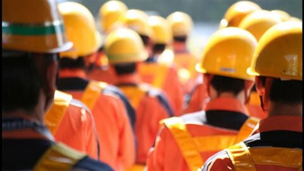 عمال - أرشيفية-