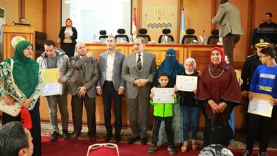 محافظ كفر الشيخ يكرم الطلاب والمدارس الحاصلة على المراكز الأولى على مستوى الجمهورية