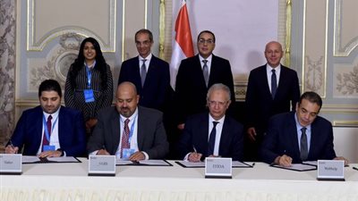 رئيس الوزراء يشهد توقيع عدد من الاتفاقيات بين هيئة تنمية صناعة تكنولوجيا المعلومات و29 شركة عالمية