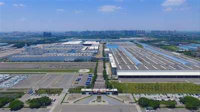 فولكس فاجن توقف الإنتاج في مصنعين صينيين.. تفاصيل