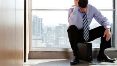 عامل يستغيث من بطش رؤساء عمله: حبسونا في المزرعة ومضونا على استقالة وبنتي تبكي من قلة الطعام