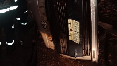 مصرع شخصين أجانب وإصابة 5 آخرين في حادث تصادم ميكروباص سياحي بسيارة نقل بأسوان