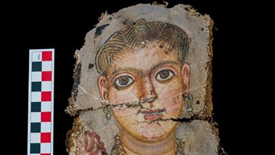 لأول مرة منذ 115 عاما.. اكتشاف بورتريهات أثرية بجبانة جرزا بالفيوم