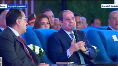 السيسي عن توفير مياه للنمو السكاني: هناك خطة للدولة.. مش هحط رجل على رجل وأقول كلمتين